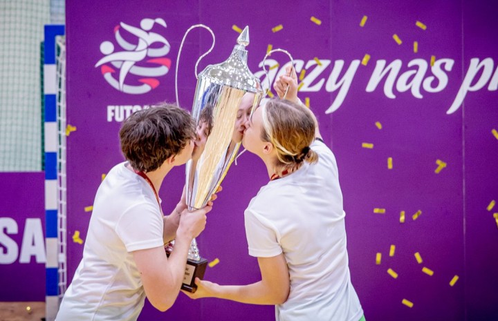 36 medali na 48. Futsal to południe