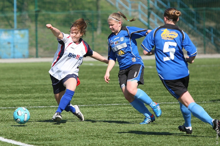 1/2 Finału MP juniorów w piłce nożnej kobiet (Bydgoszcz)