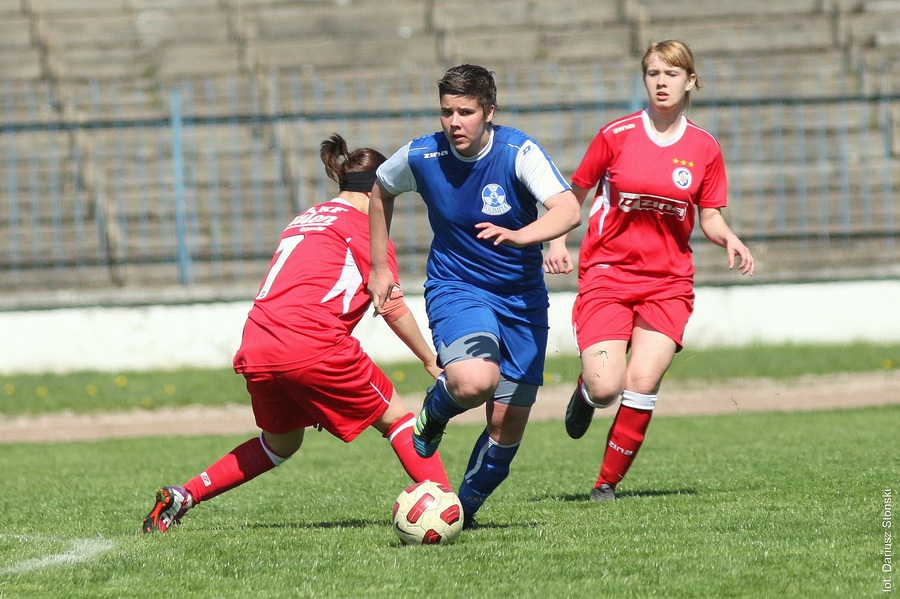 1/2 Finału MP juniorów w piłce nożnej kobiet (Bydgoszcz)