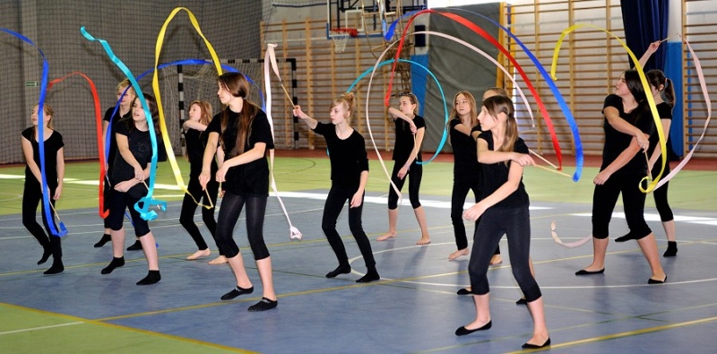 Gala piłki nożnej i ręcznej w Sianowie