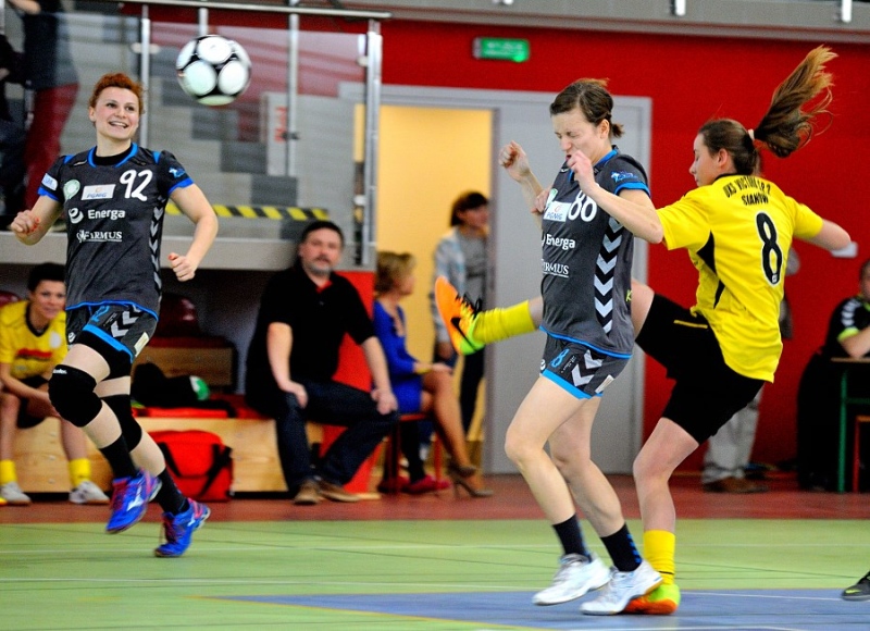 Gala piłki nożnej i ręcznej w Sianowie