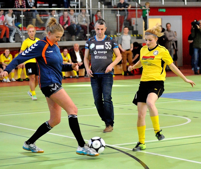 Gala piłki nożnej i ręcznej w Sianowie