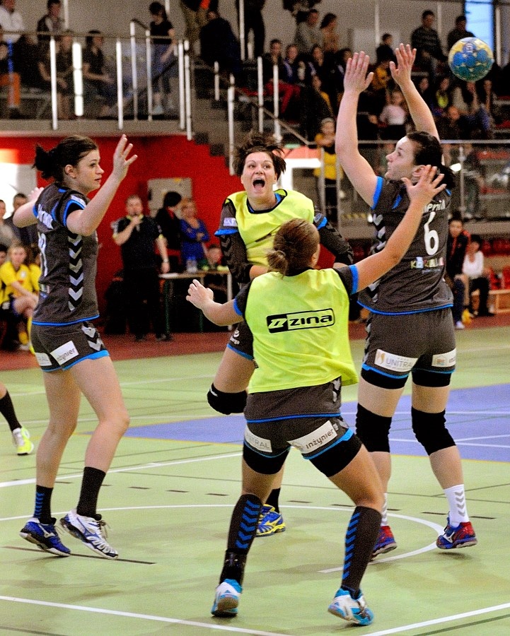 Gala piłki nożnej i ręcznej w Sianowie