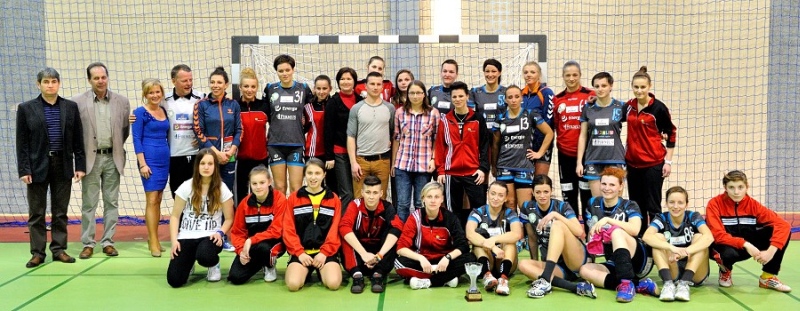 Gala piłki nożnej i ręcznej w Sianowie