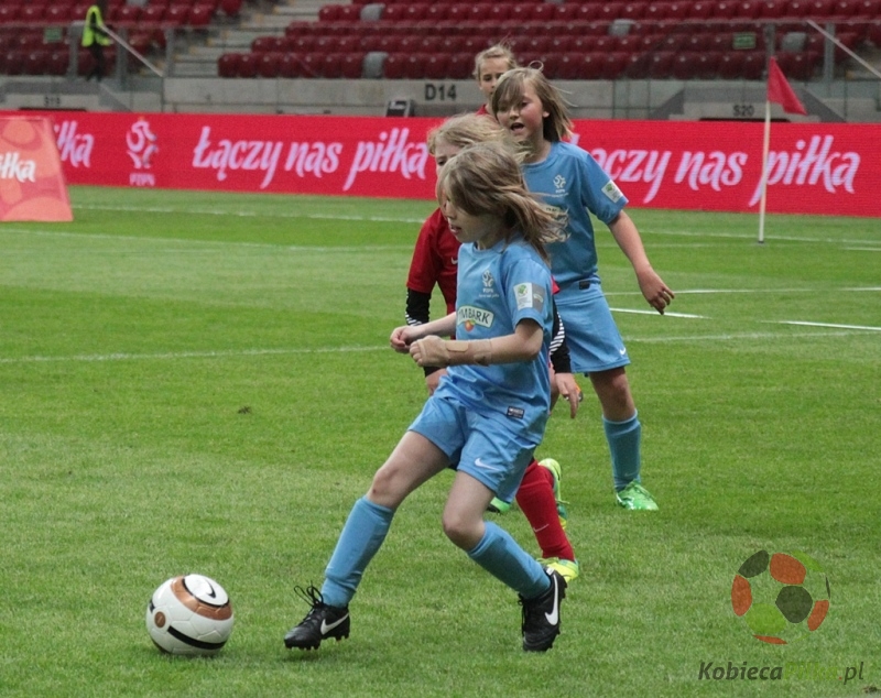 Z podwórka na stadion