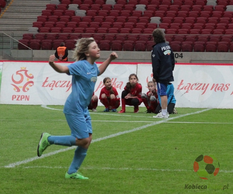 Z podwórka na stadion