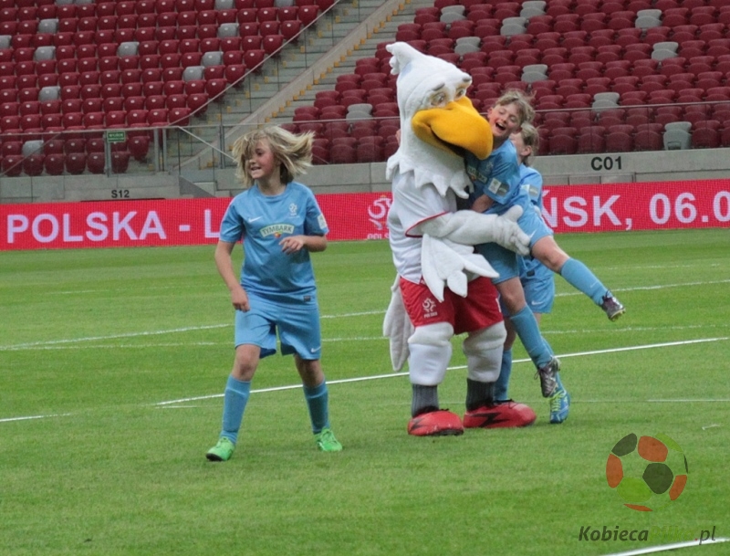 Z podwórka na stadion