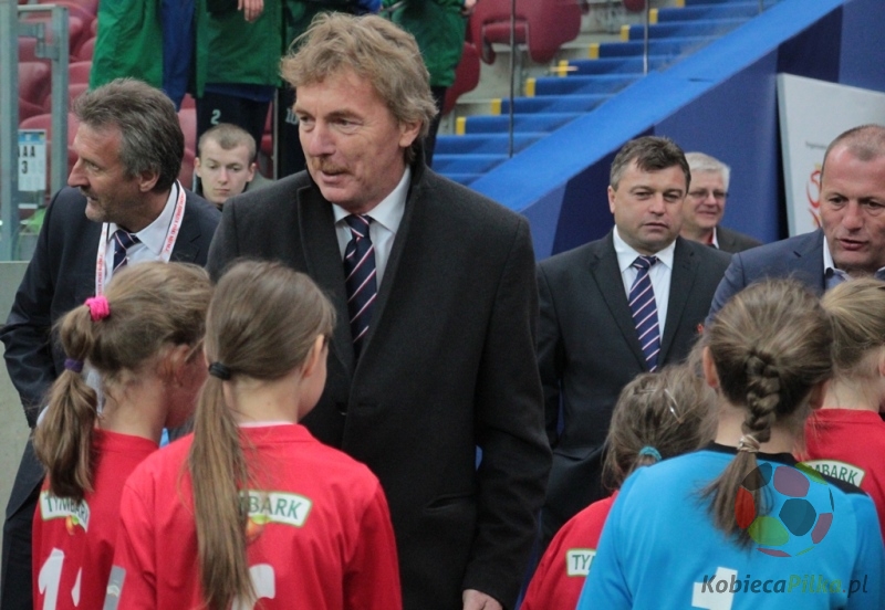 Z podwórka na stadion