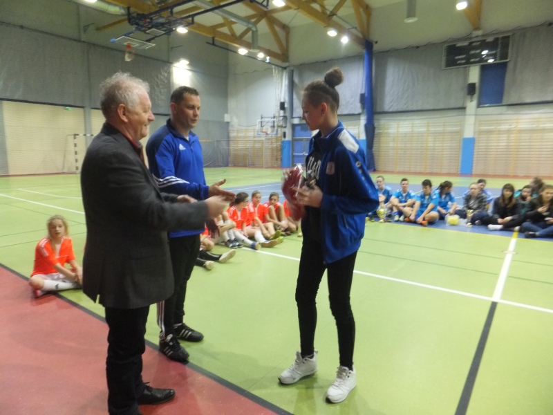 Turniej w Sianowie z okazji Dnia Kobiet